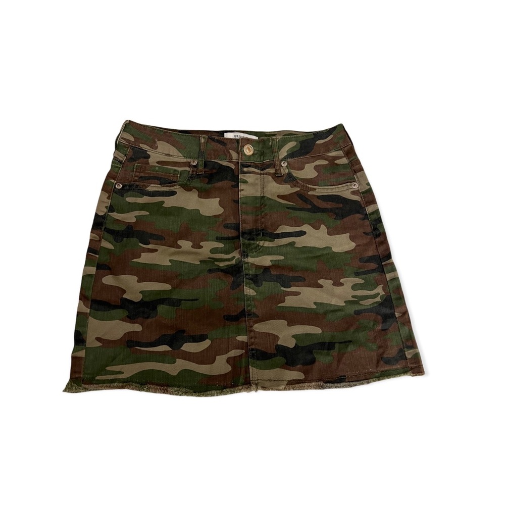 Forever 21 camo mini skirt